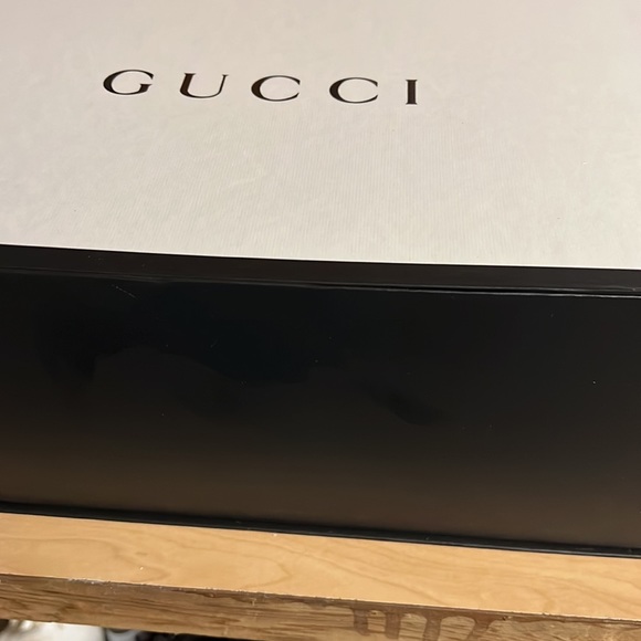 Authentic Gucci clothing or purse box black and white - Picture 2 of 4